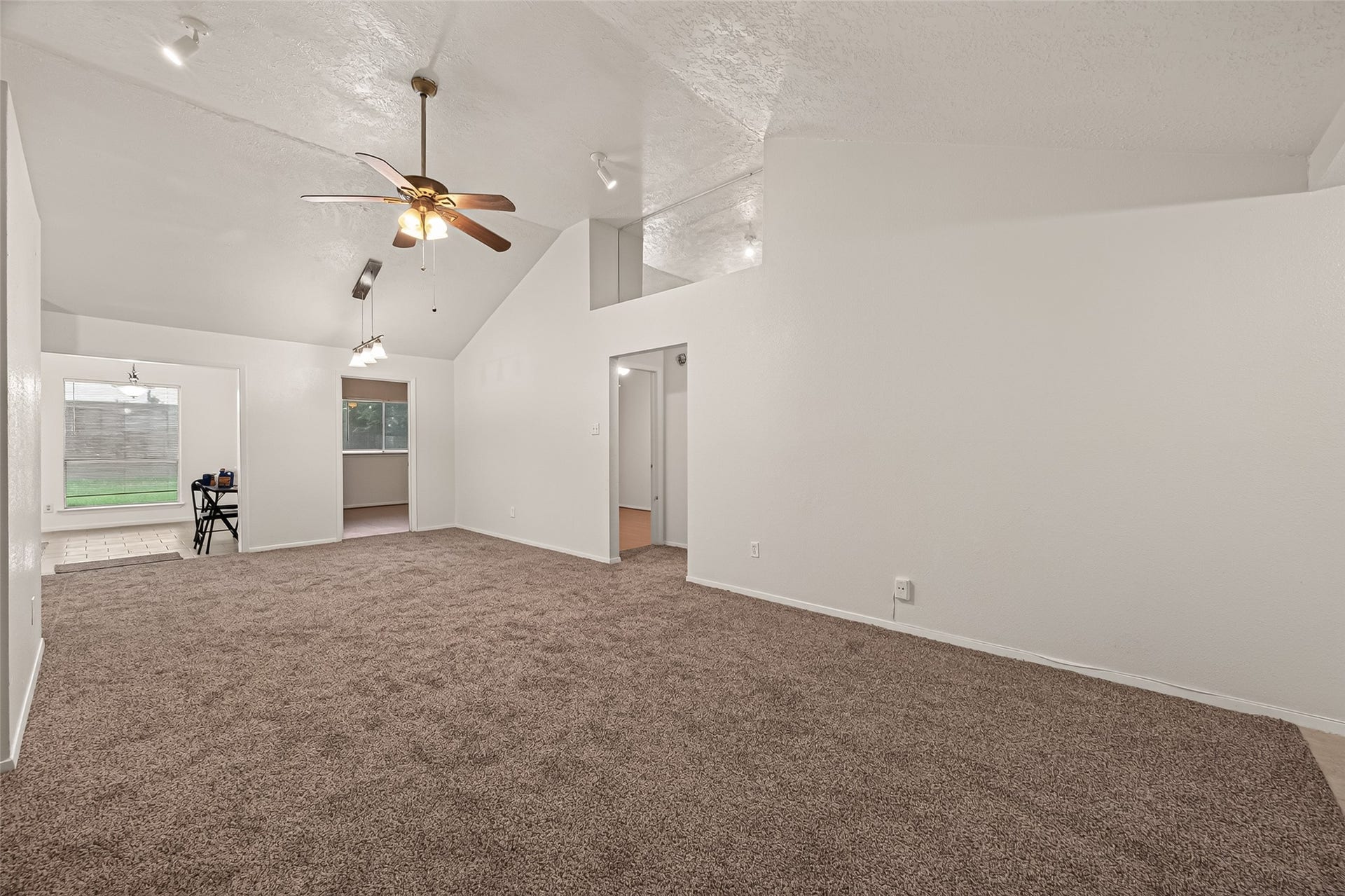 2714 S Brompton Drive, Pearland, TX 77584 2714 S Brompton Drive, Pearland, TX 77584