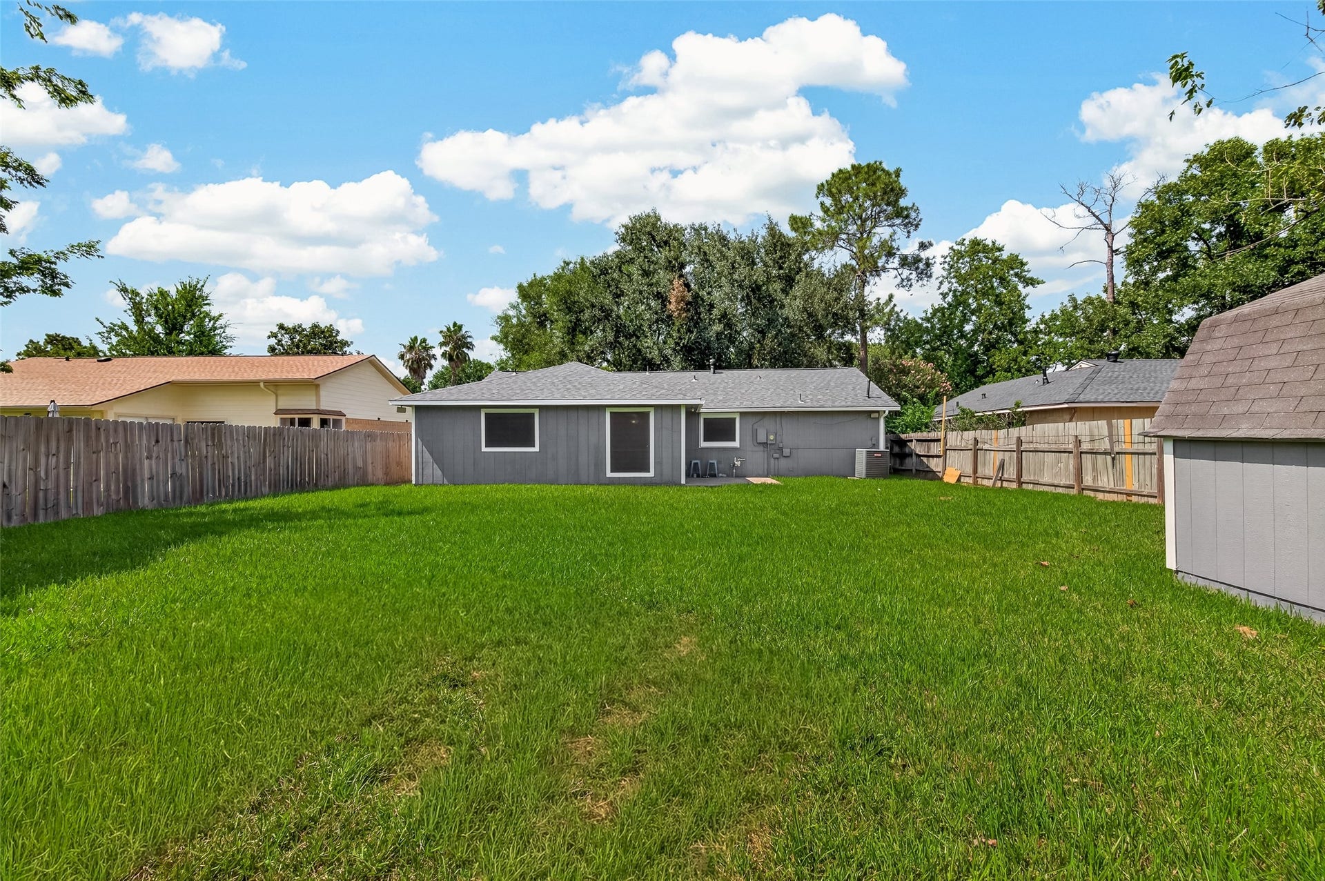 2714 S Brompton Drive, Pearland, TX 77584 2714 S Brompton Drive, Pearland, TX 77584