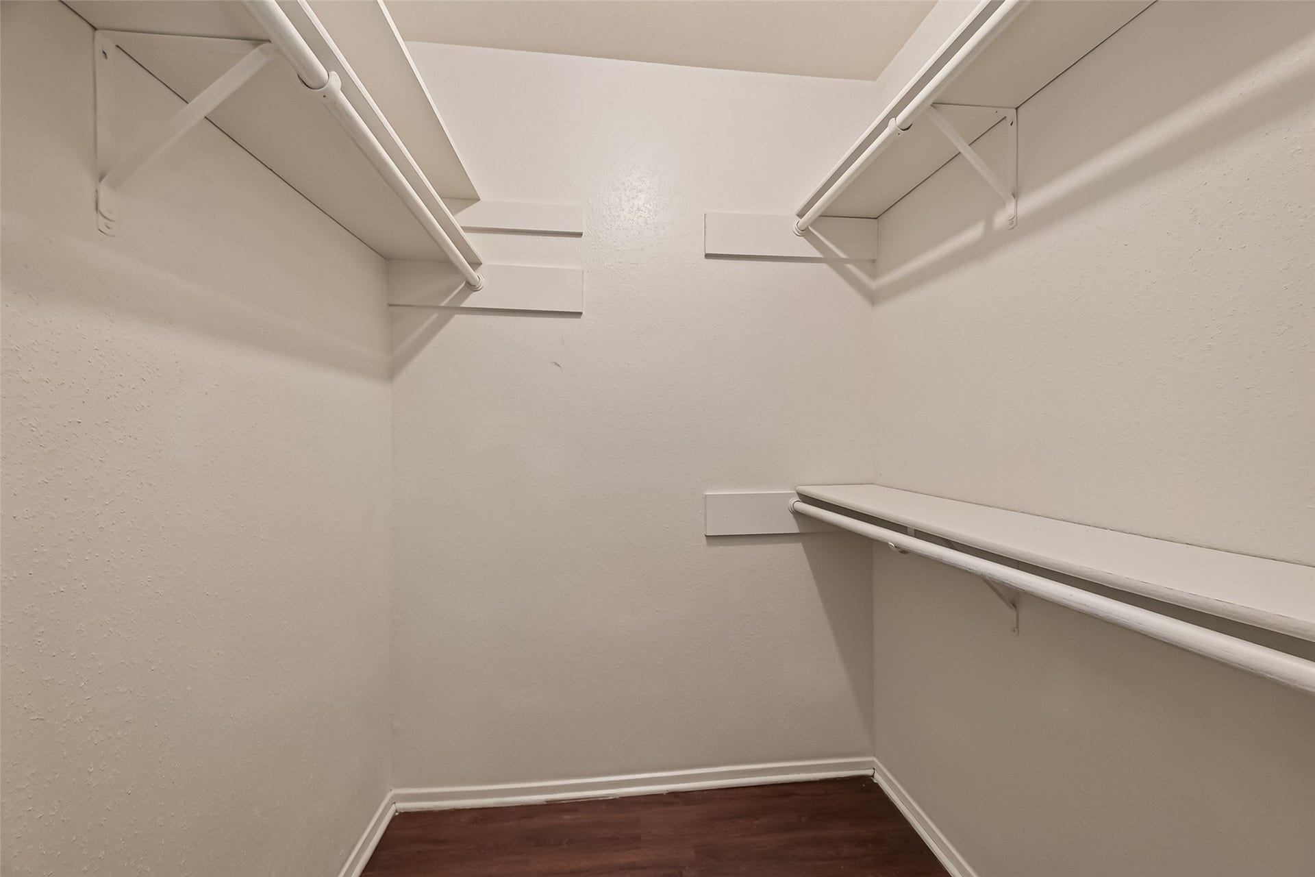 2714 S Brompton Drive, Pearland, TX 77584 2714 S Brompton Drive, Pearland, TX 77584