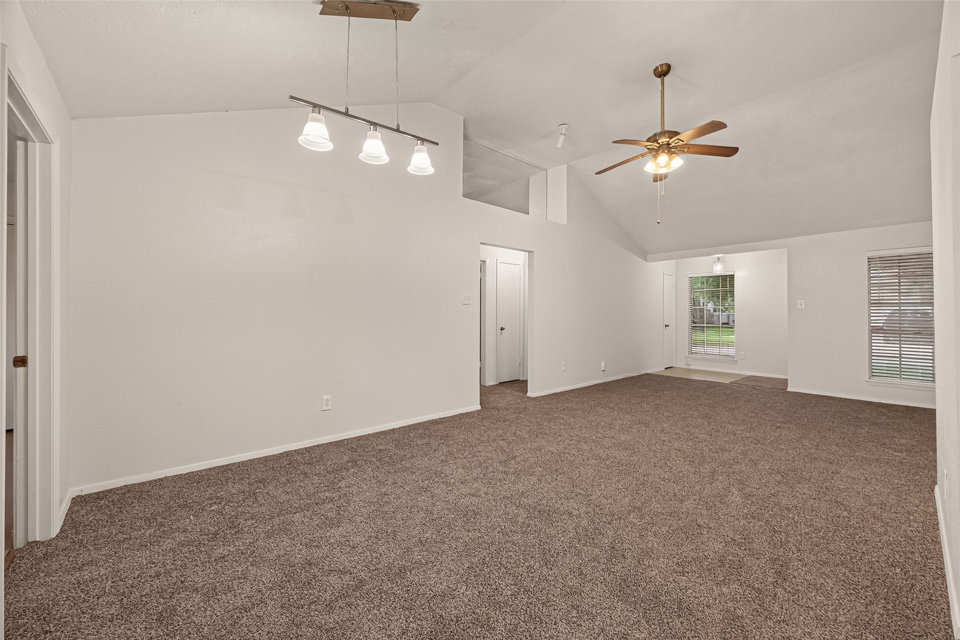 2714 S Brompton Drive, Pearland, TX 77584 2714 S Brompton Drive, Pearland, TX 77584