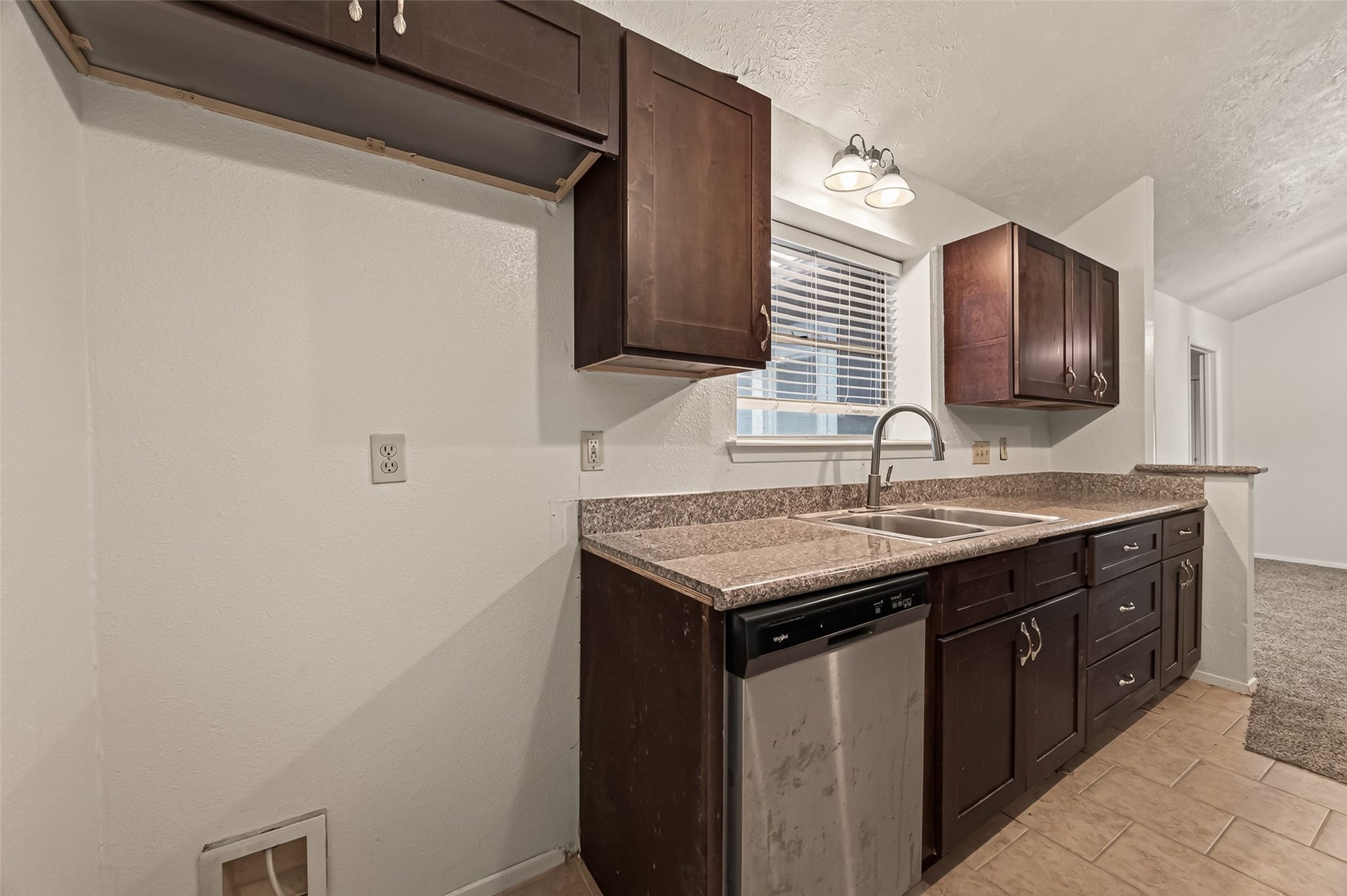 2714 S Brompton Drive, Pearland, TX 77584 2714 S Brompton Drive, Pearland, TX 77584