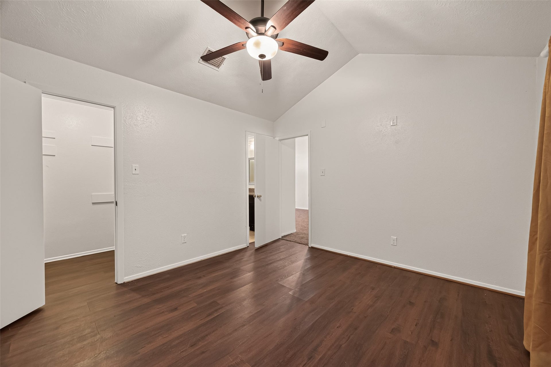 2714 S Brompton Drive, Pearland, TX 77584 2714 S Brompton Drive, Pearland, TX 77584