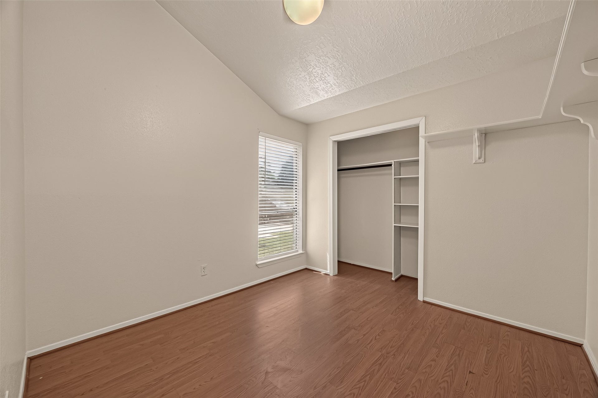 2714 S Brompton Drive, Pearland, TX 77584 2714 S Brompton Drive, Pearland, TX 77584