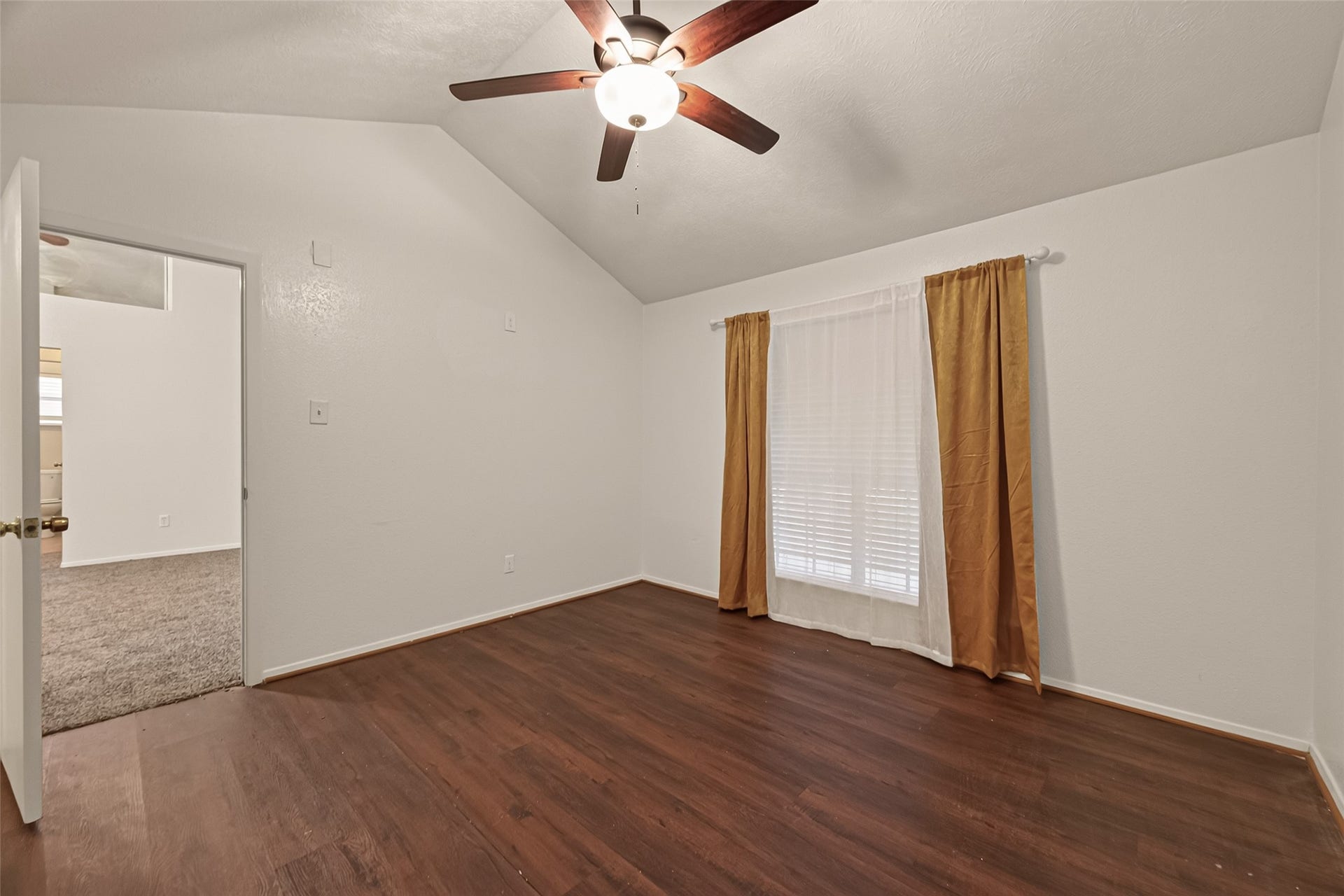 2714 S Brompton Drive, Pearland, TX 77584 2714 S Brompton Drive, Pearland, TX 77584