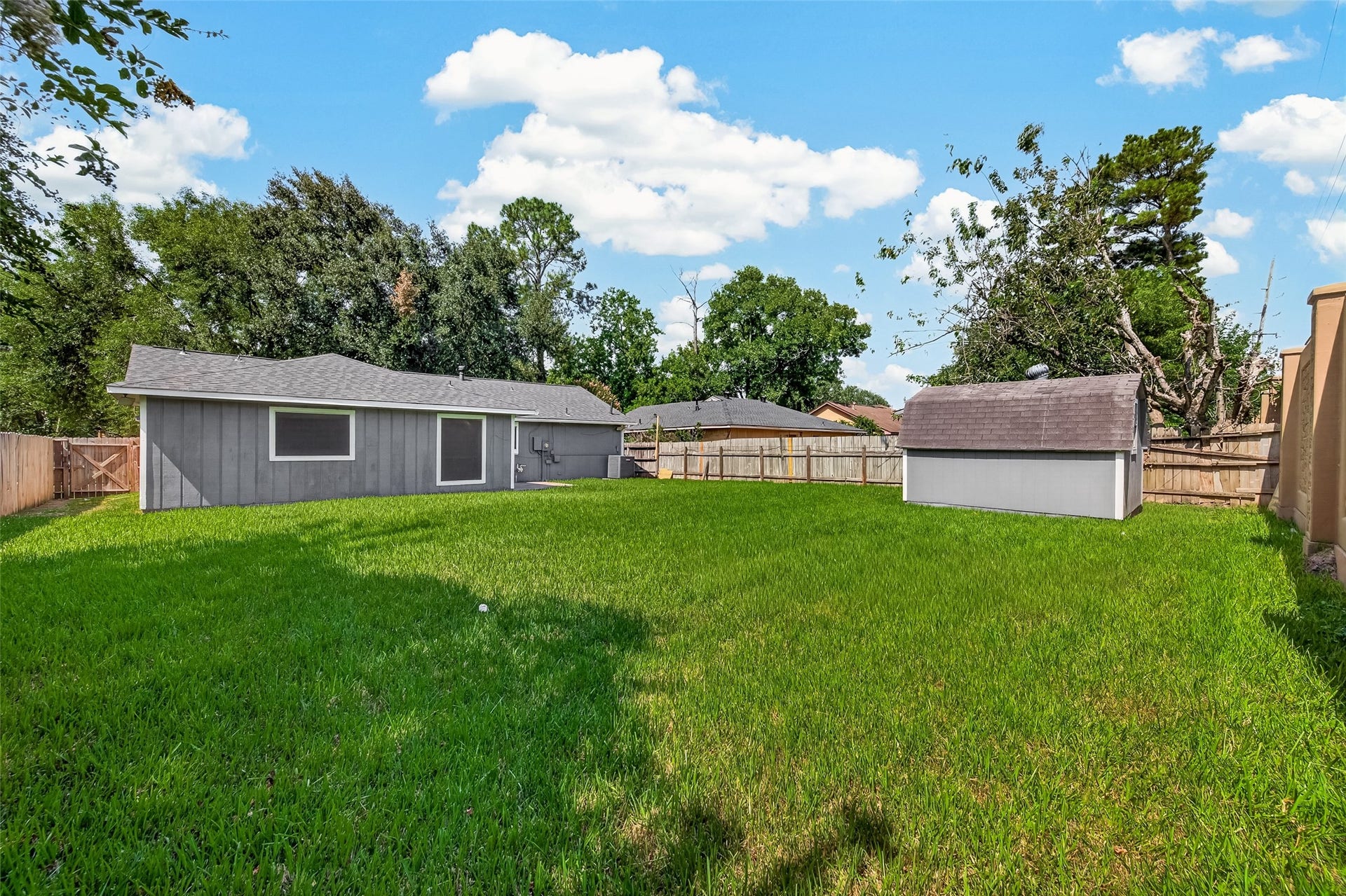 2714 S Brompton Drive, Pearland, TX 77584 2714 S Brompton Drive, Pearland, TX 77584
