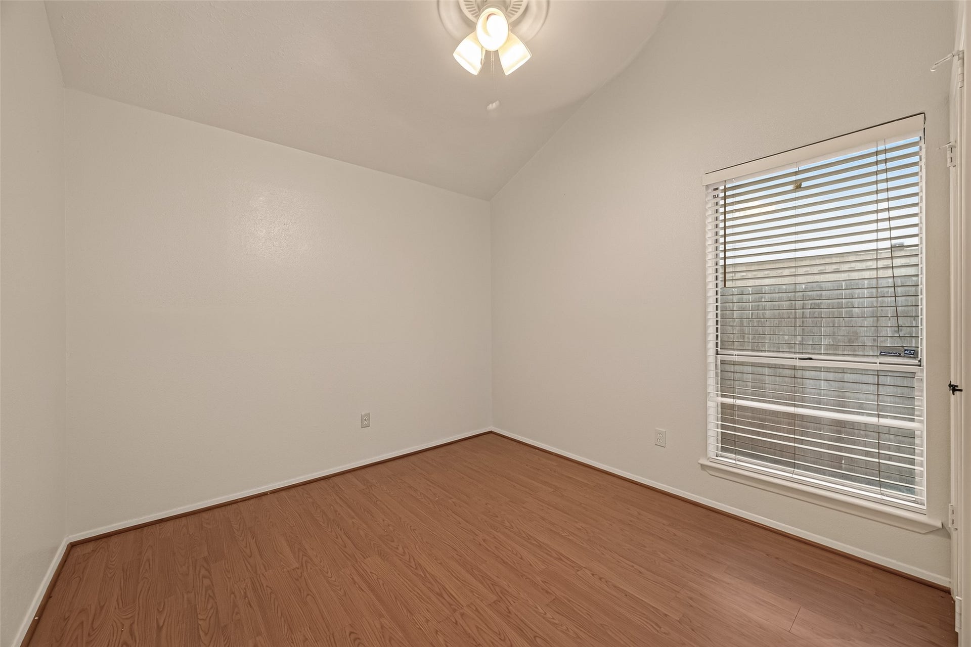 2714 S Brompton Drive, Pearland, TX 77584 2714 S Brompton Drive, Pearland, TX 77584