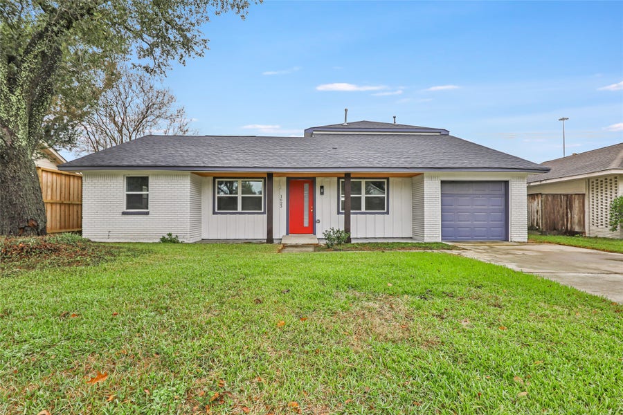 Property photo for 1623 Fawnhope Drive, Houston, TX