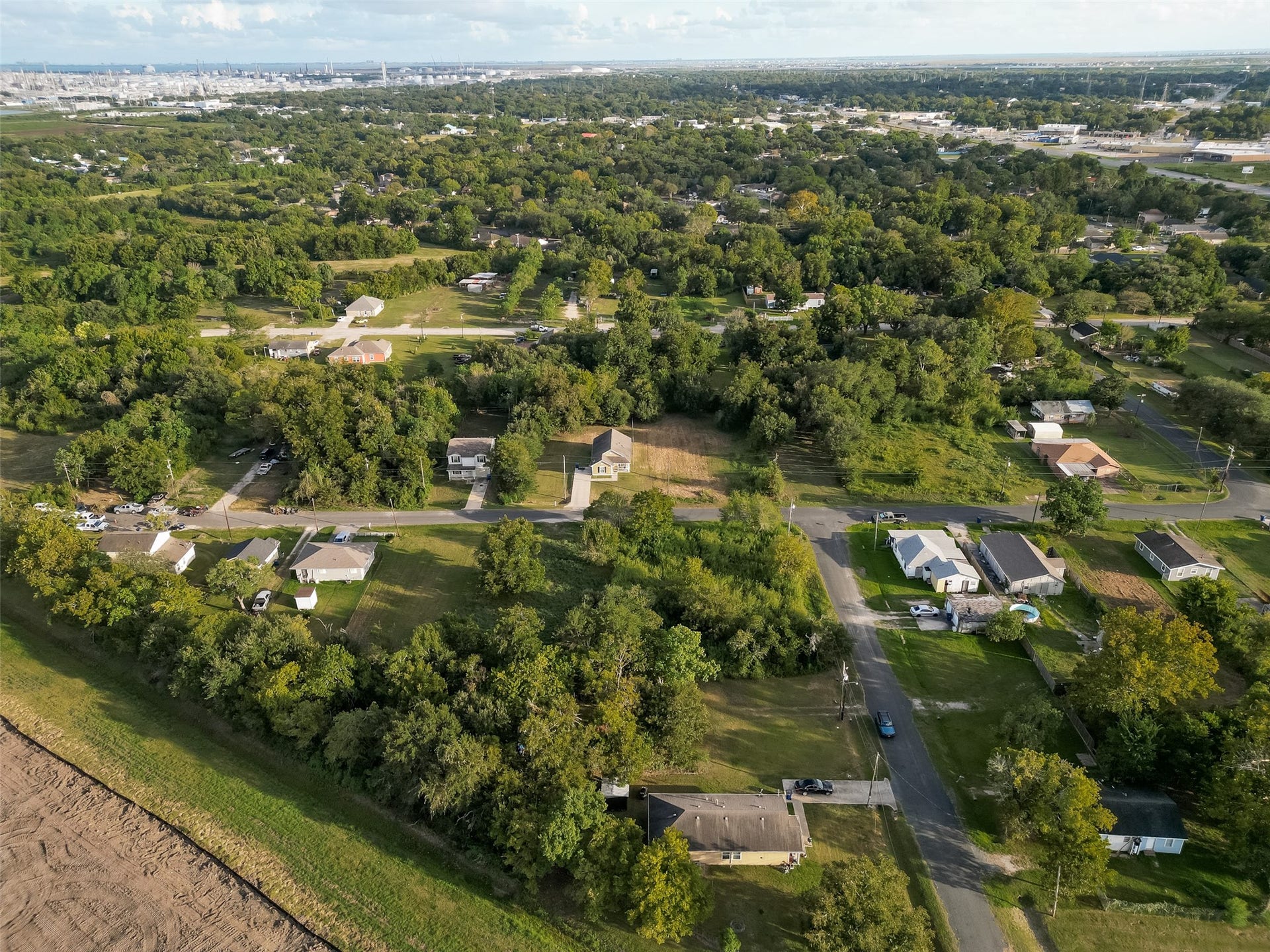 410 Bates Street, Texas City, TX 77591 410 Bates Street, Texas City, TX 77591
