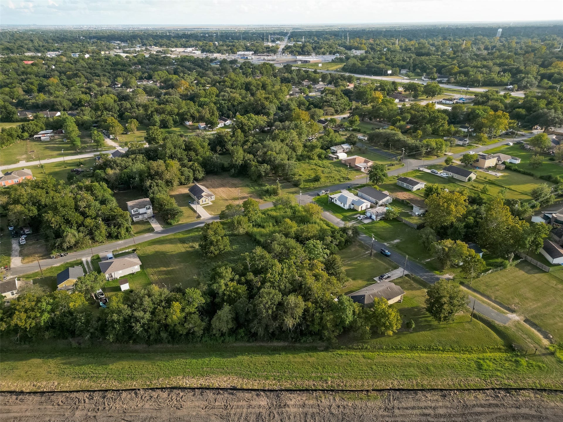 410 Bates Street, Texas City, TX 77591 410 Bates Street, Texas City, TX 77591