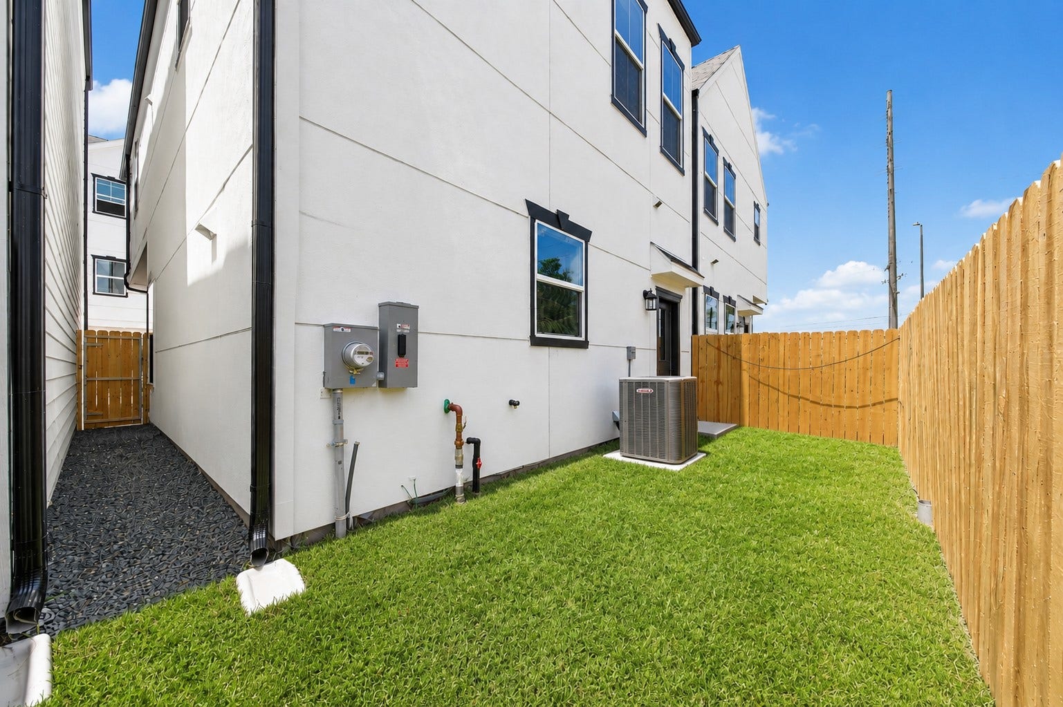 5518 Wheatley Street, #B, Houston, TX 77091 Private fenced backyard