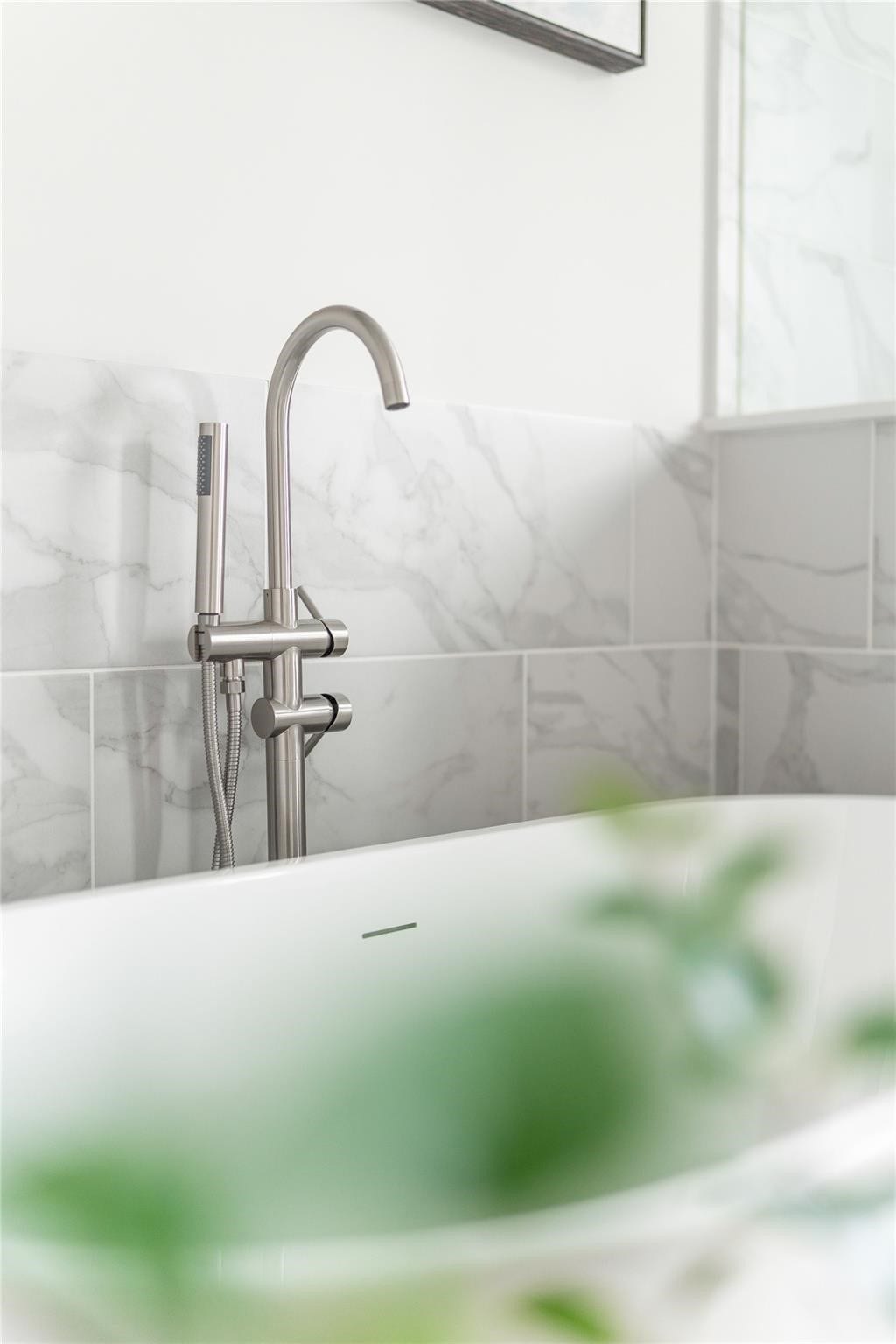 5518 Wheatley Street, #B, Houston, TX 77091 Designer plumbing fixtures