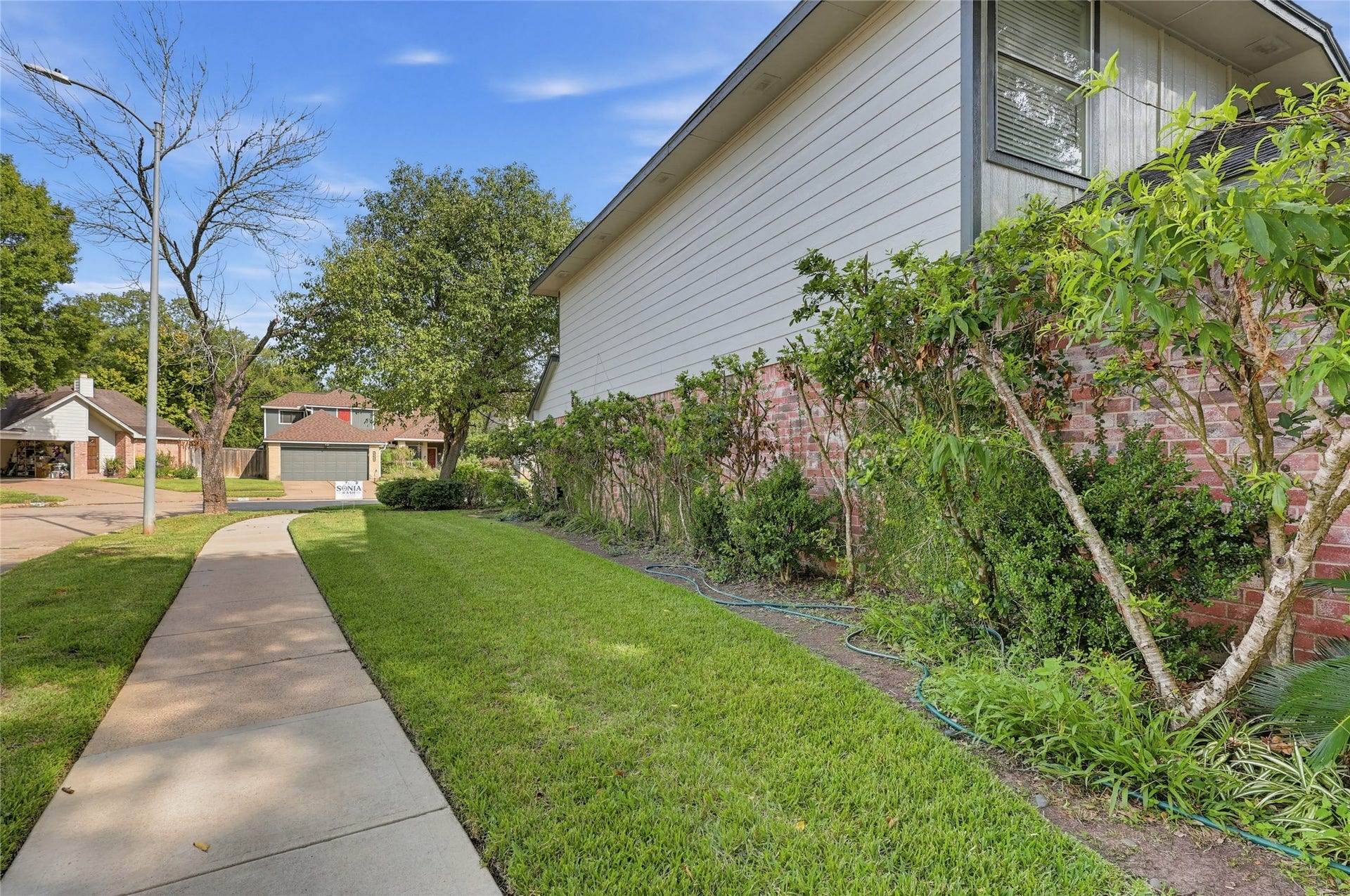 2006 Creek Valley Lane, Sugar Land, TX 77478