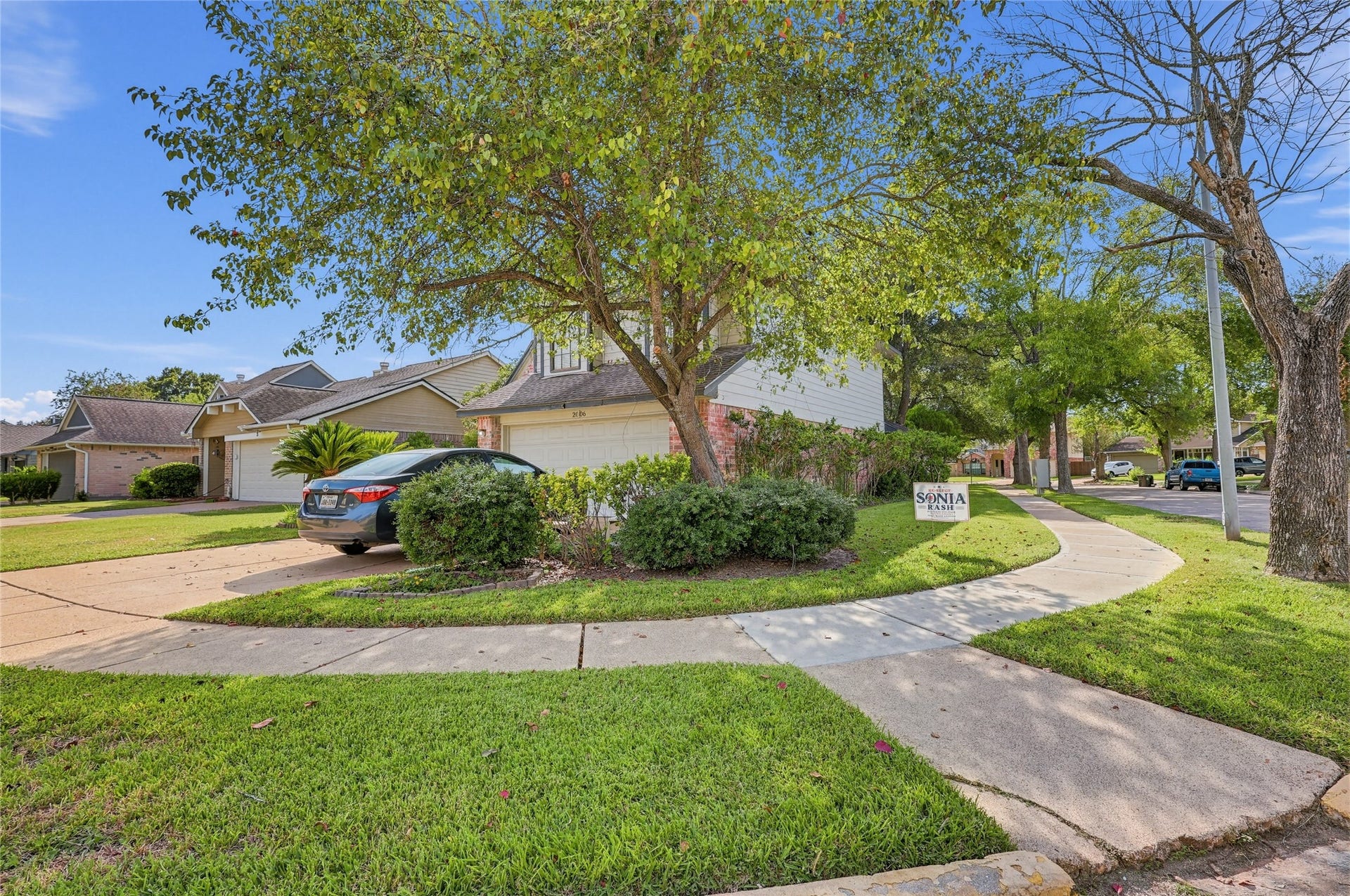 2006 Creek Valley Lane, Sugar Land, TX 77478