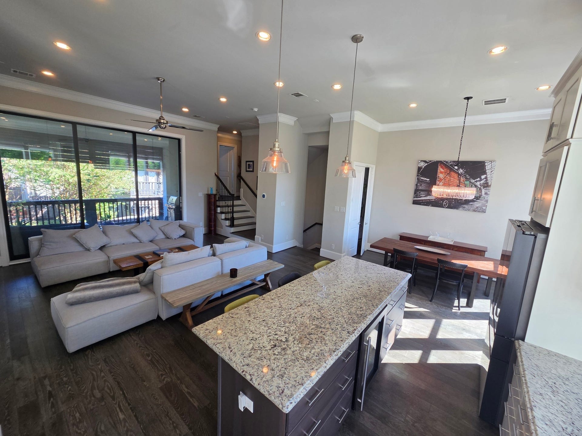 612 E 20th Street, #C, Houston, TX 77008 612 E 20th Street, #C, Houston, TX 77008