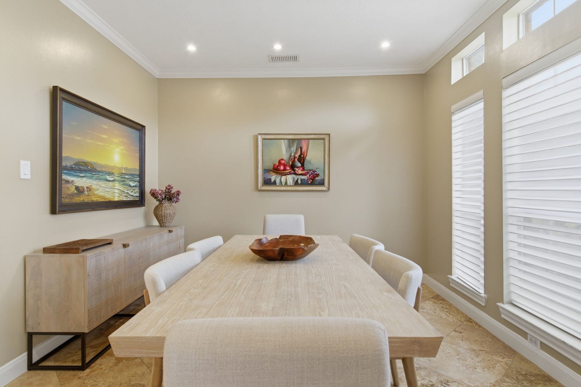 14114 Scarborough Fair Street, Houston, TX 77077 Spacious dining room- ideal for family gatherings and making memories with loved ones.