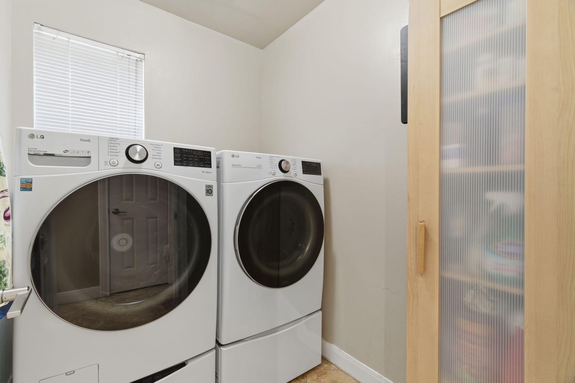 14114 Scarborough Fair Street, Houston, TX 77077 Perfect sized laundry room with connections.