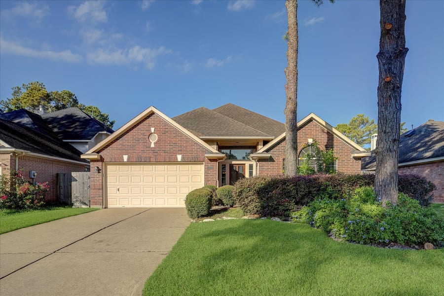 Property photo for 222 Glenridge Forest, Houston, TX