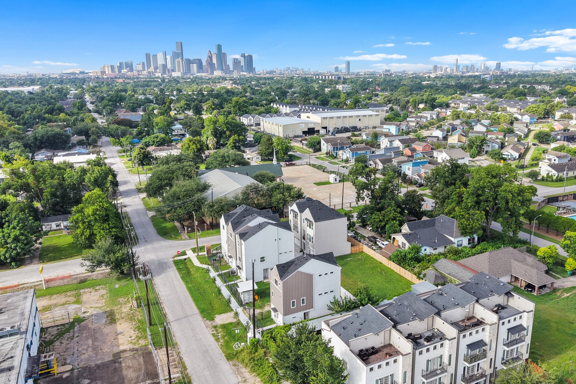 1124 Weiss Street, Houston, TX 77009 1124 Weiss Street, Houston, TX 77009