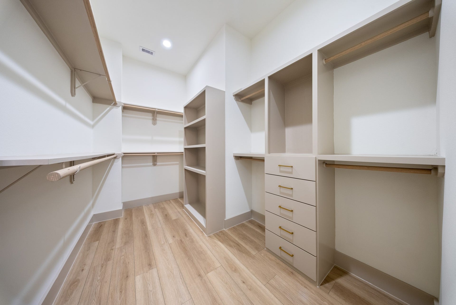 1124 Weiss Street, Houston, TX 77009 1124 Weiss Street, Houston, TX 77009