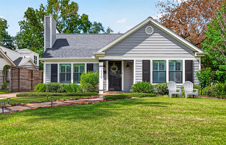 Property photo for 1530 Sue Barnett Drive, Houston, TX