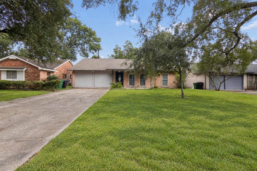 Property photo for 5914 Willowbend Boulevard, Houston, TX