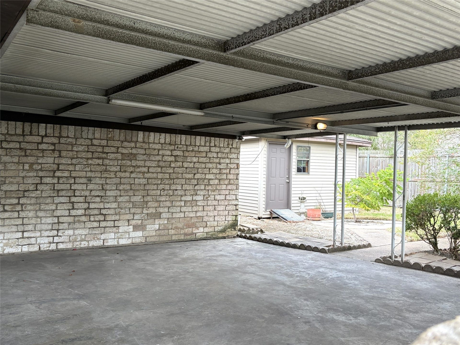 13351 Hollypark Drive, Houston, TX 77015