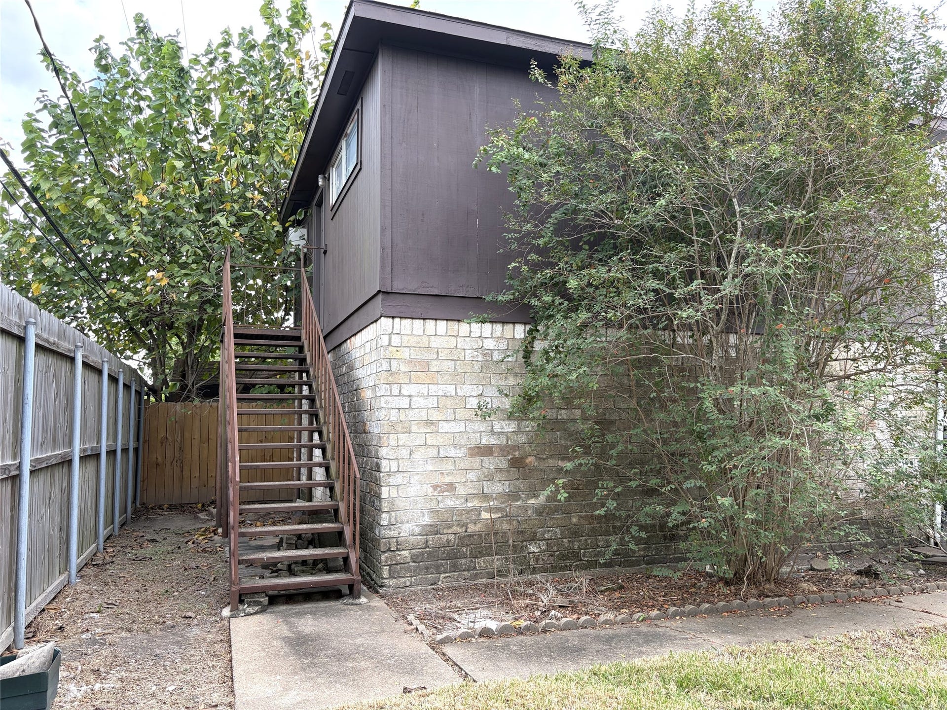 Garage Apt or Man Cave
