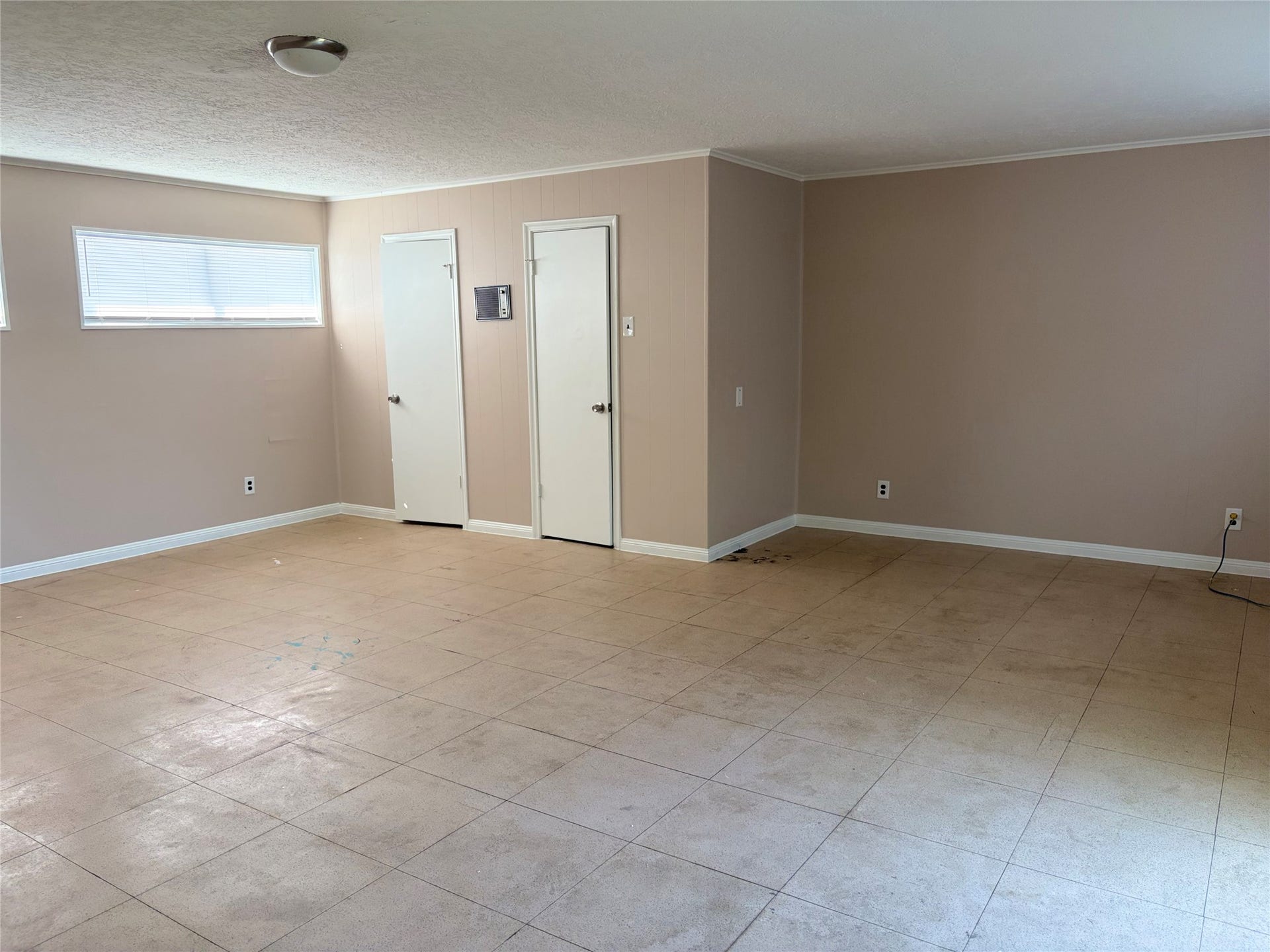 13351 Hollypark Drive, Houston, TX 77015