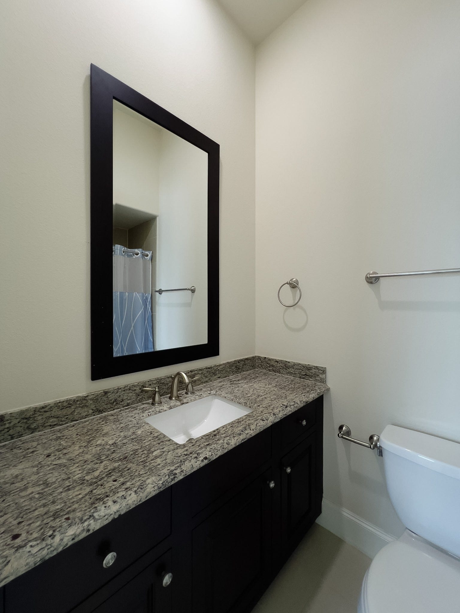 Secondary bedroom's ensuite bath