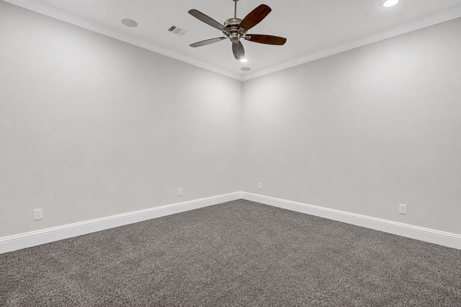 11865 Hope Lane, Magnolia, TX 77354 Media room, game room, home gym, playroom, or officethis versatile space can be whatever you need it to be!
