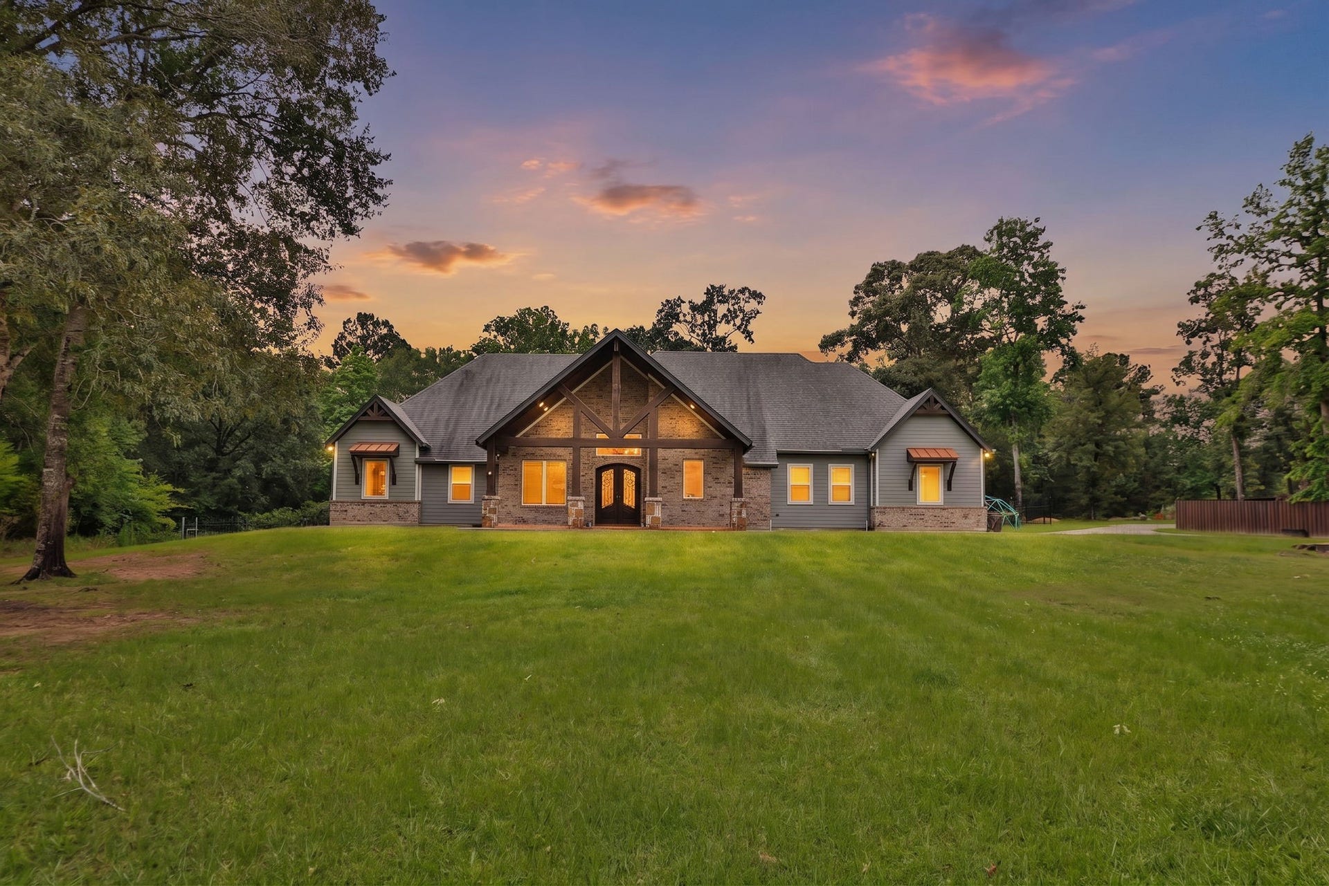 11865 Hope Lane, Magnolia, TX 77354 Welcome to your Home Sweet Home located at 11865 Hope Lane in Magnolia!
