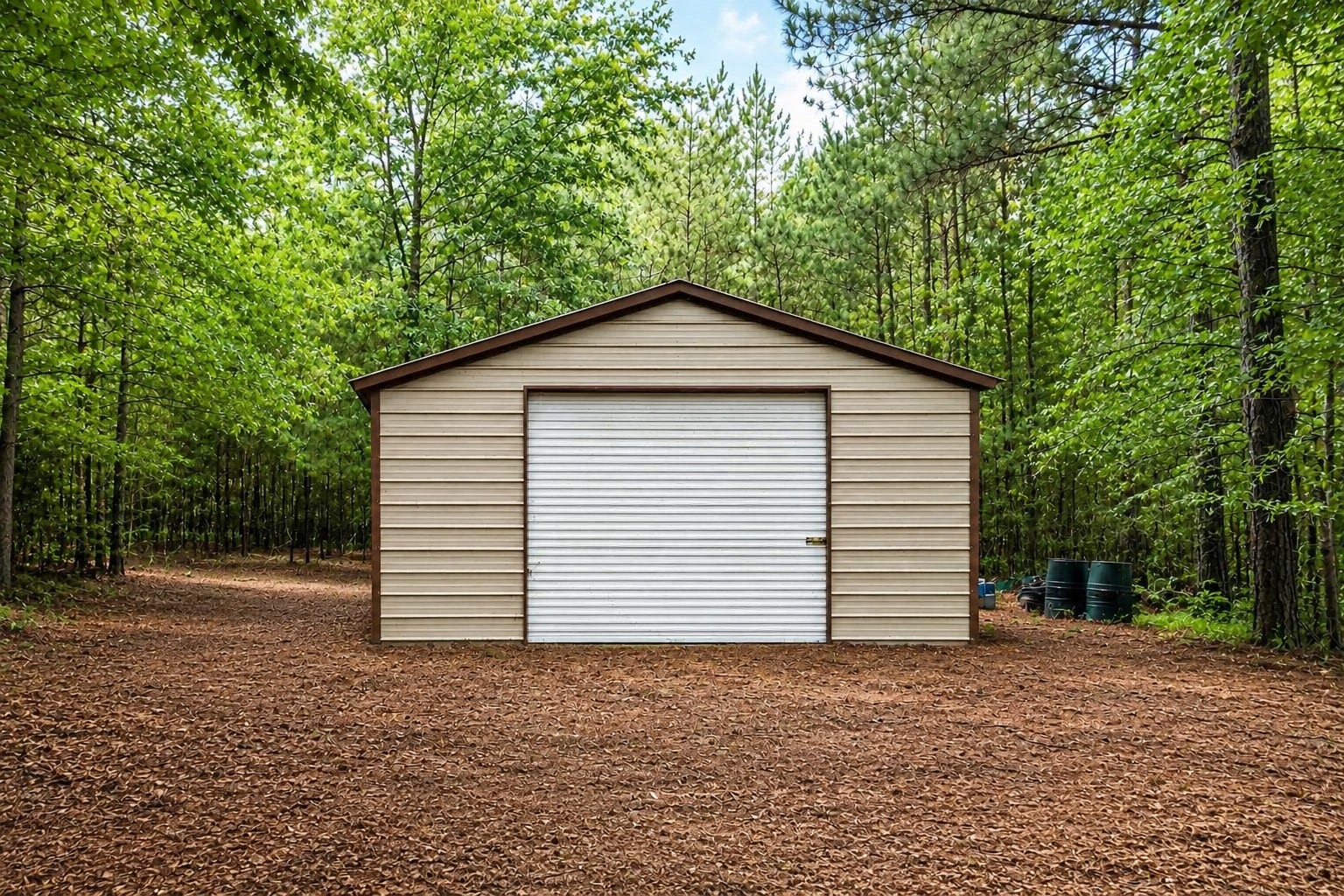 11865 Hope Lane, Magnolia, TX 77354 Located at the rear of the property, this 24' x 30' barn provides excellent storage, workspace, or hobby potential and is a moveable structure.