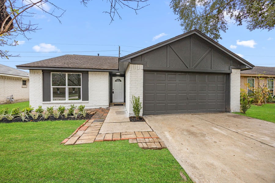 Property photo for 3515 Claverton Drive, Houston, TX