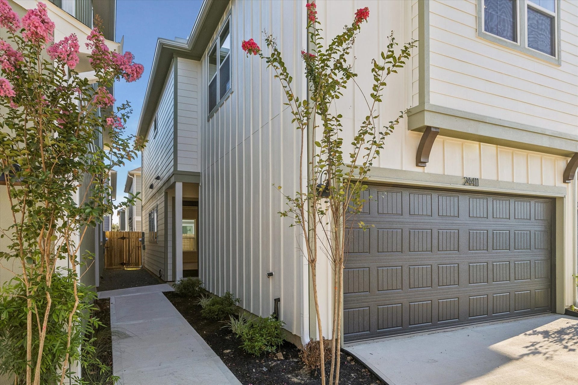 24411 Colonial Mound Drive, Katy, TX 77493 Inviting walkway to the front entrance!