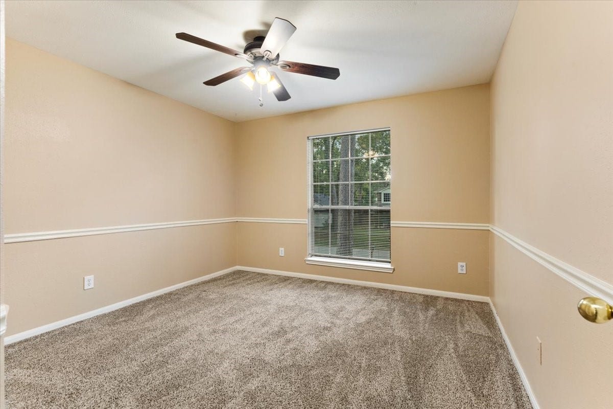 12097 La Salle Branch, Conroe, TX 77304 Guest beroom #3