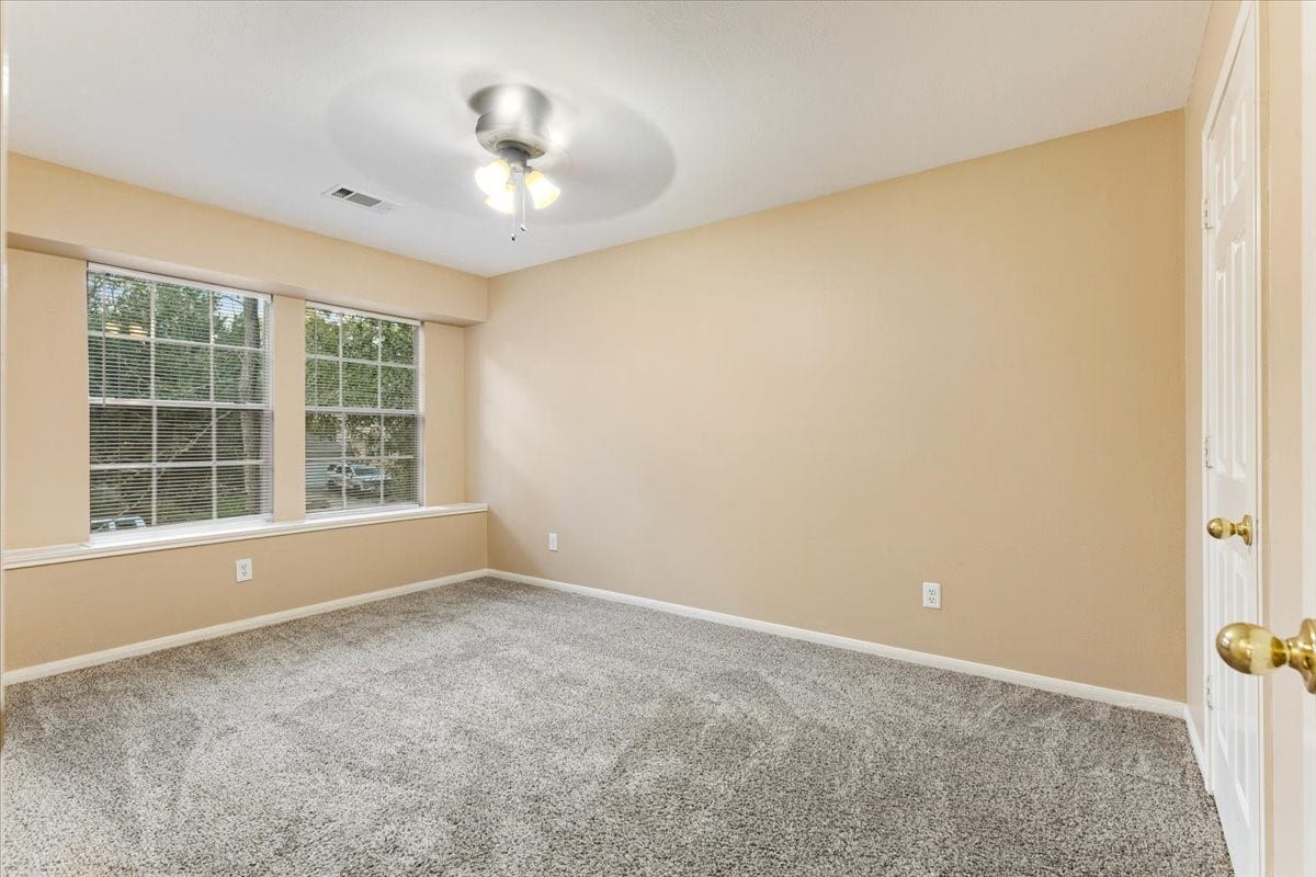 12097 La Salle Branch, Conroe, TX 77304 Guest beroom #2