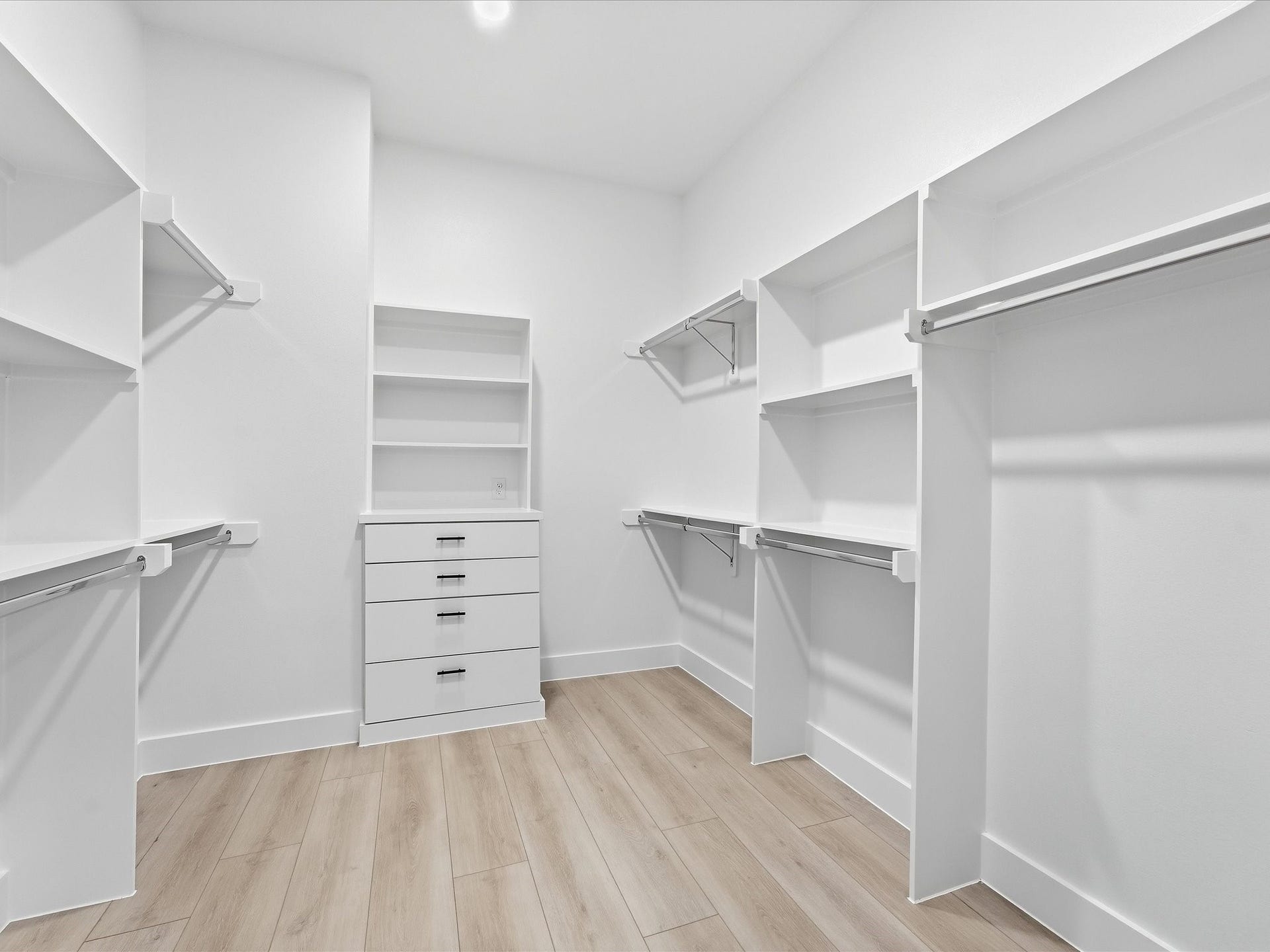 1423 E 36th Street, Houston, TX 77022 1423 E 36th Street, Houston, TX 77022