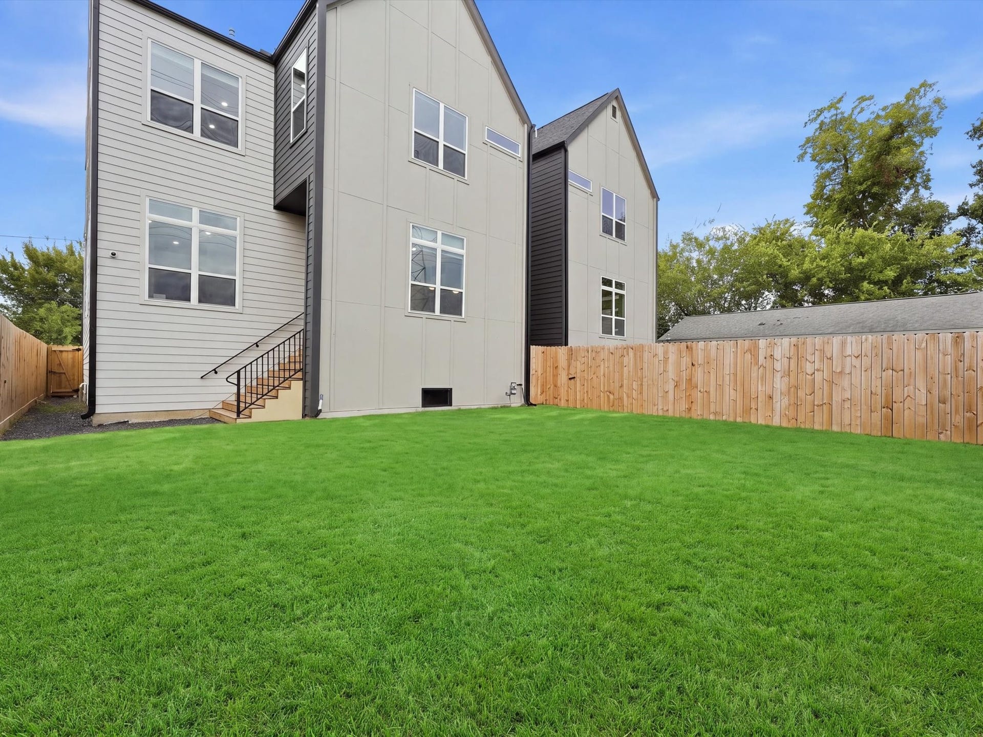 1423 E 36th Street, Houston, TX 77022 1423 E 36th Street, Houston, TX 77022