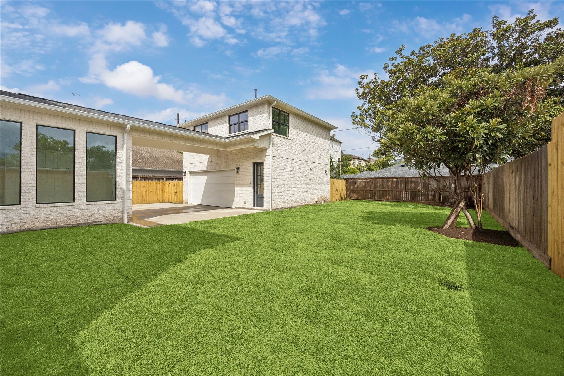 4714 W Alabama Street, Houston, TX 77027 Plenty of space for a pool!