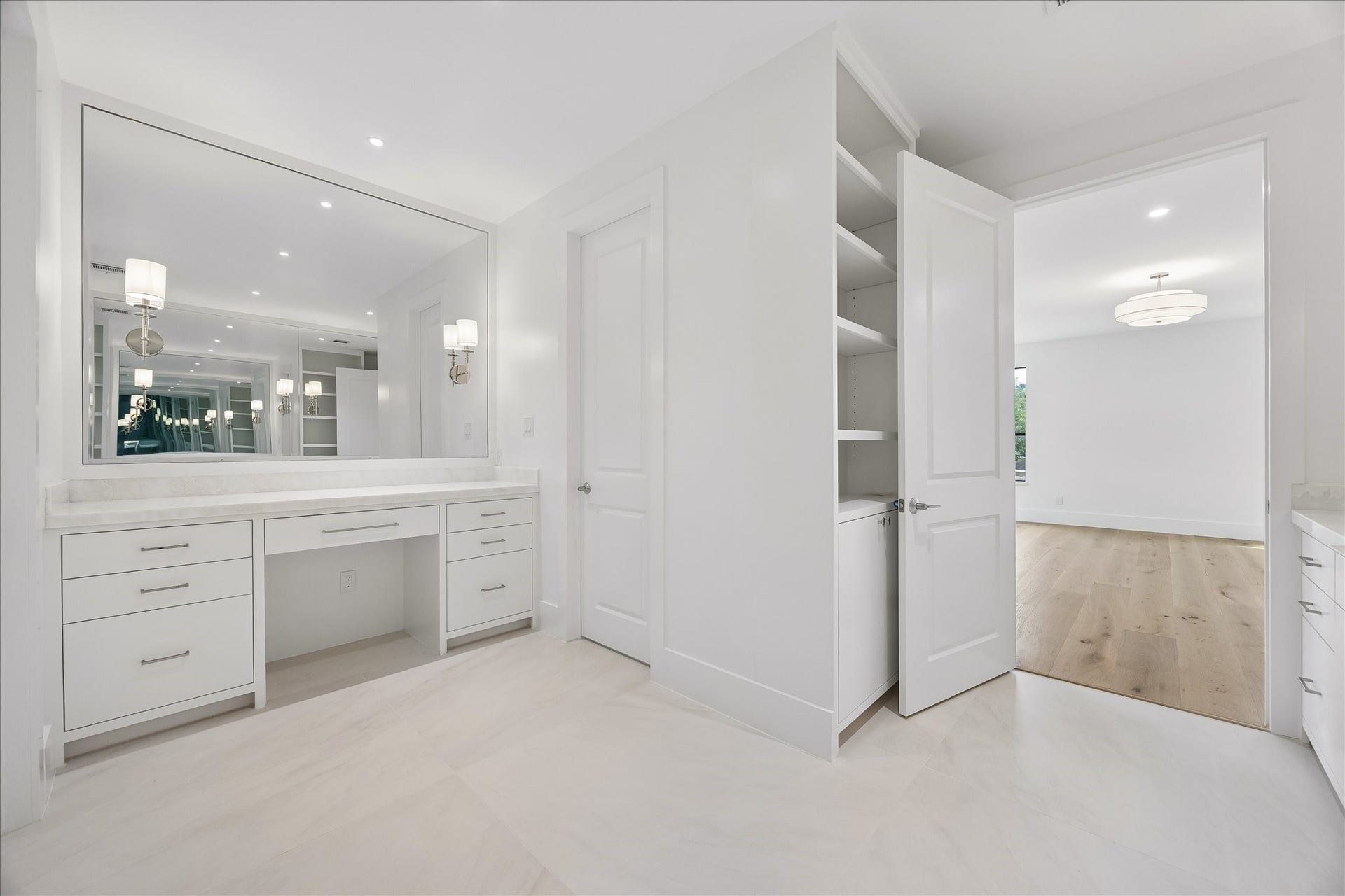 4714 W Alabama Street, Houston, TX 77027 Private vanity is ideally located and the primary bath offers two separate water closets.