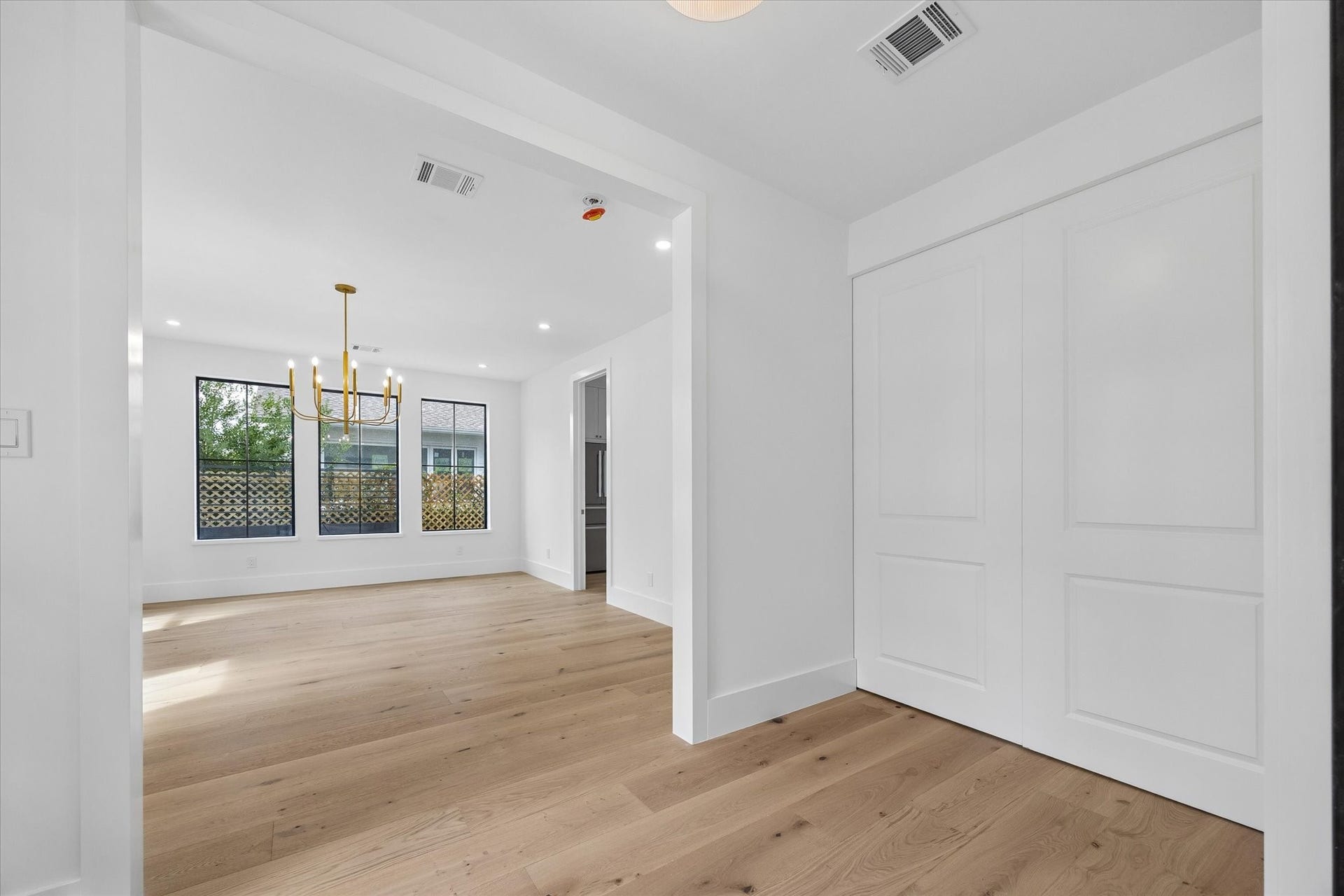 4714 W Alabama Street, Houston, TX 77027 The spacious entry offers pocket doors for privacy!