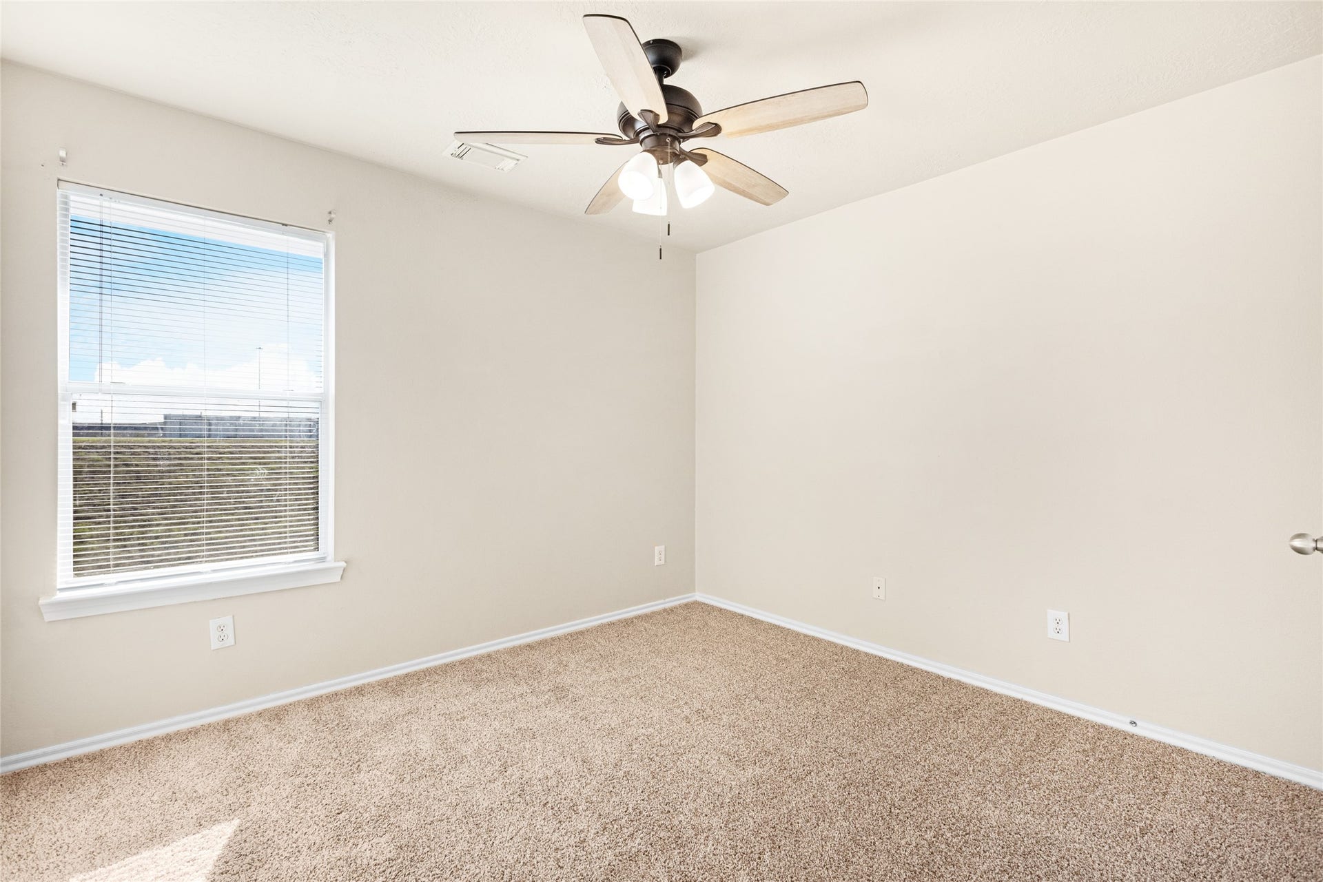 3412 Orchid Trace Lane, Houston, TX 77047 The other spacious, guest bedroom has new carpeted flooring, and a ceiling fan. Plenty of room for queen-sized bedroom furniture