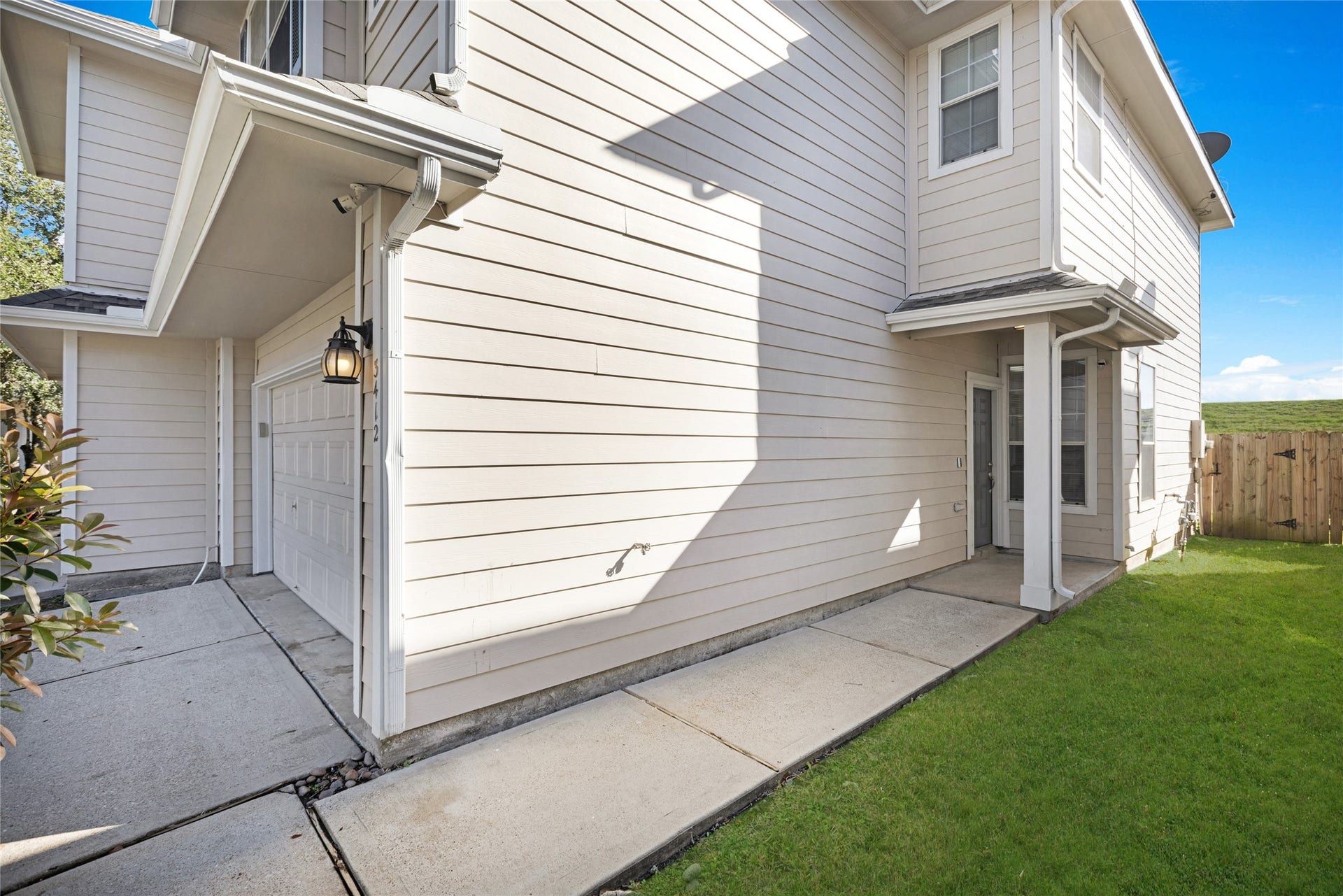 3412 Orchid Trace Lane, Houston, TX 77047 3412 Orchid Trace Lane, Houston, TX 77047