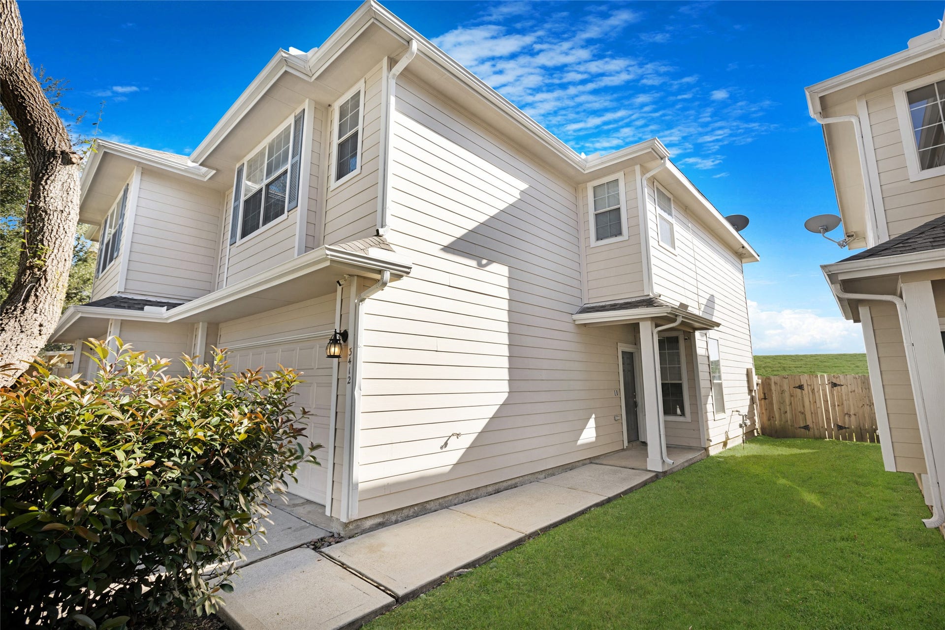 3412 Orchid Trace Lane, Houston, TX 77047 3412 Orchid Trace Lane, Houston, TX 77047