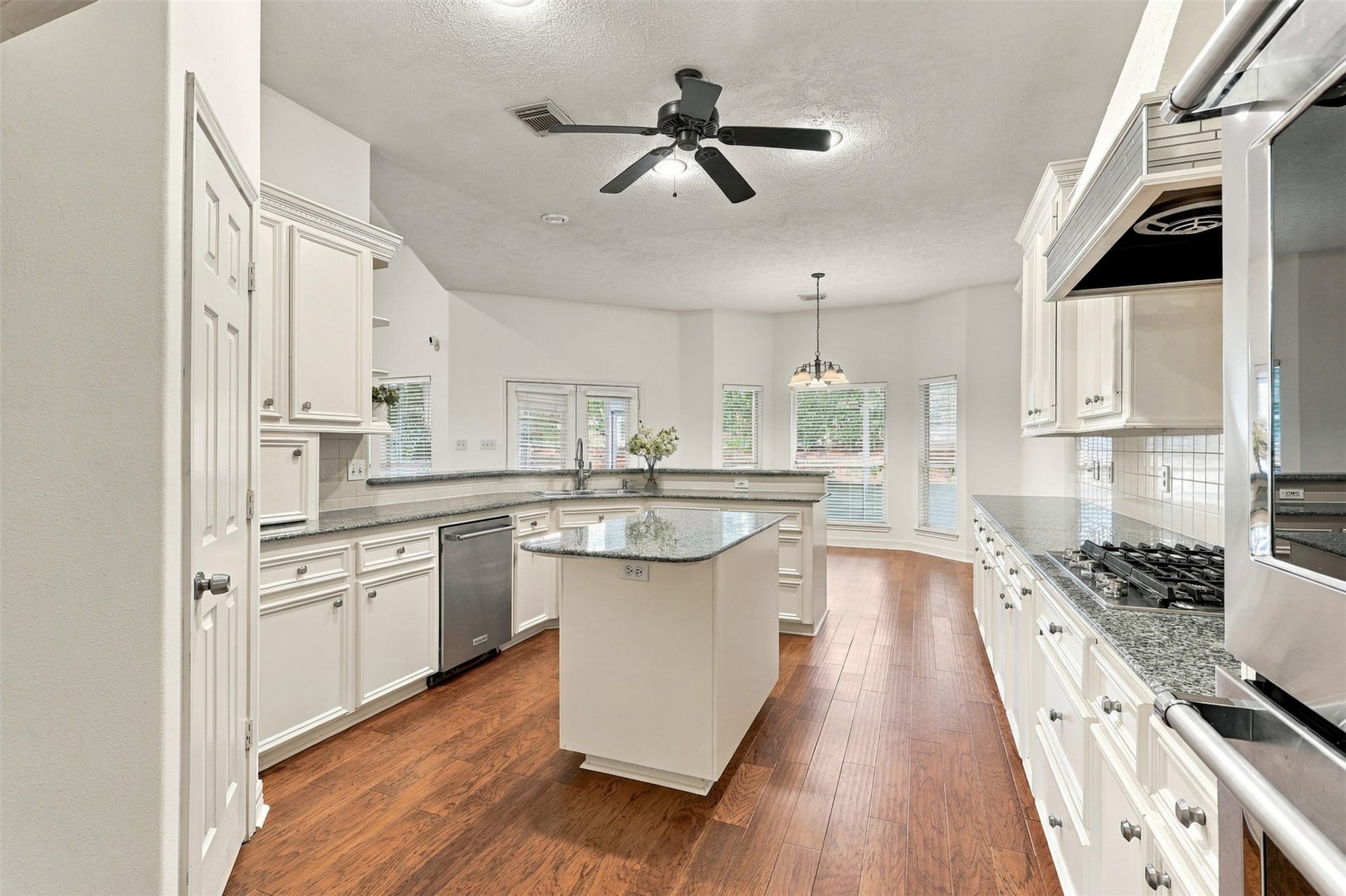 705 Fairway Oaks, Conroe, TX 77302 705 Fairway Oaks, Conroe, TX 77302