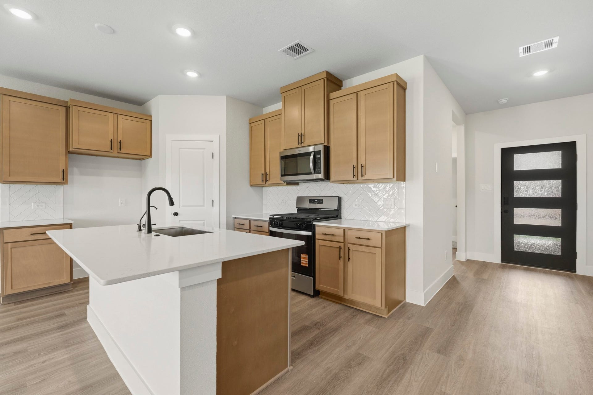 15919 Maybelle Street, Montgomery, TX 77316 15919 Maybelle Street, Montgomery, TX 77316