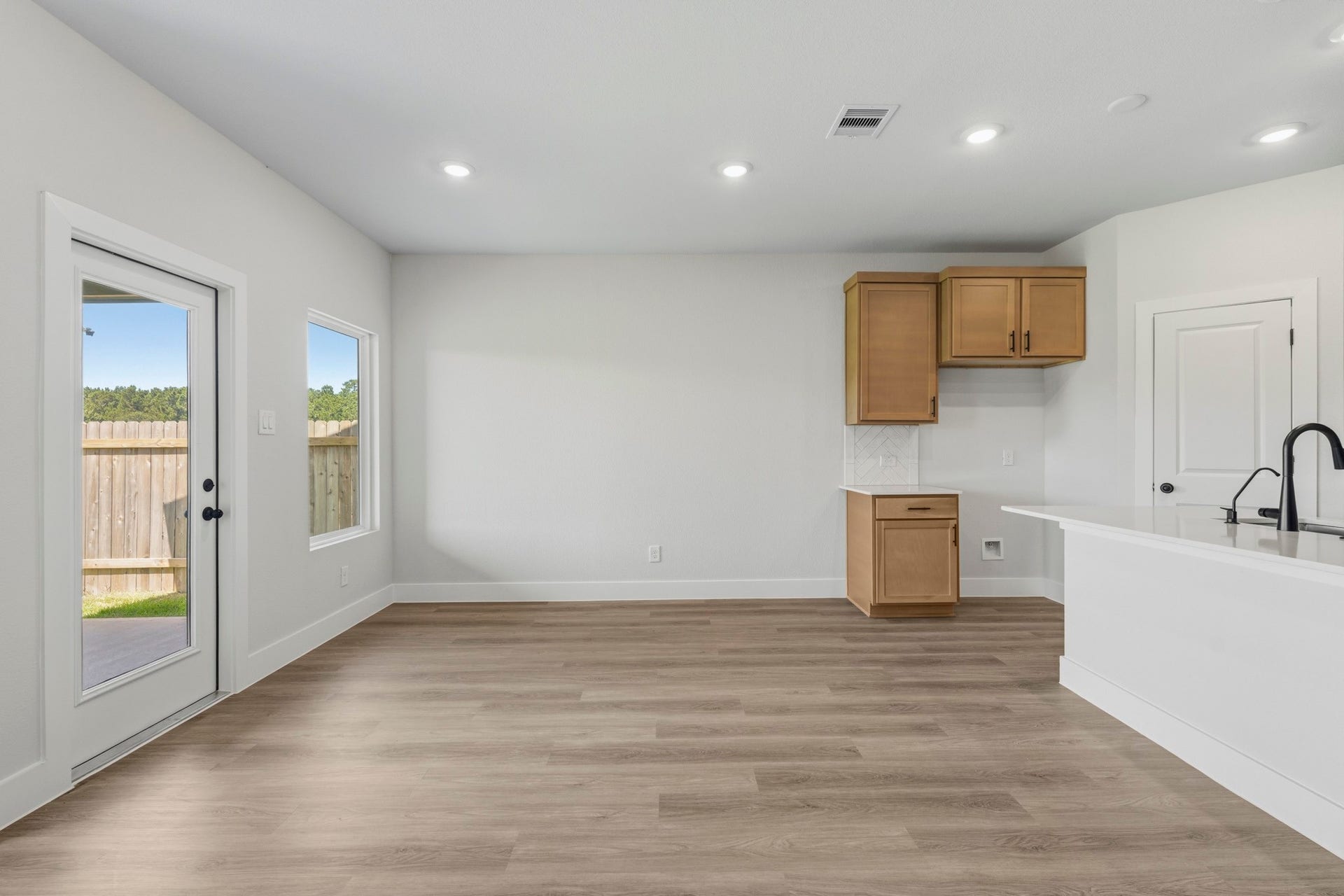 15919 Maybelle Street, Montgomery, TX 77316 15919 Maybelle Street, Montgomery, TX 77316
