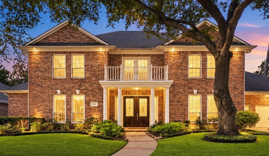 Property photo for 3302 Woodbrook Lane, Sugar Land, TX