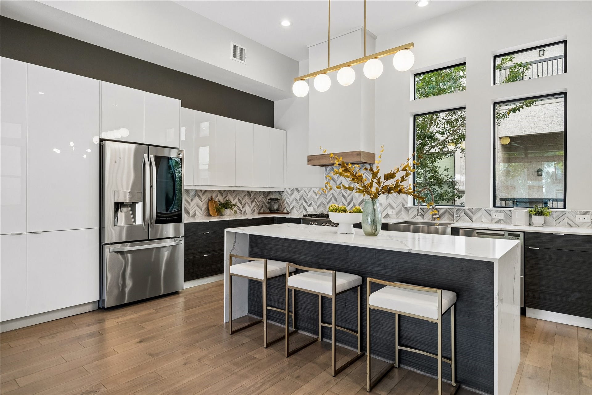 607 Memorial Heights Drive, Houston, TX 77007 607 Memorial Heights Drive, Houston, TX 77007