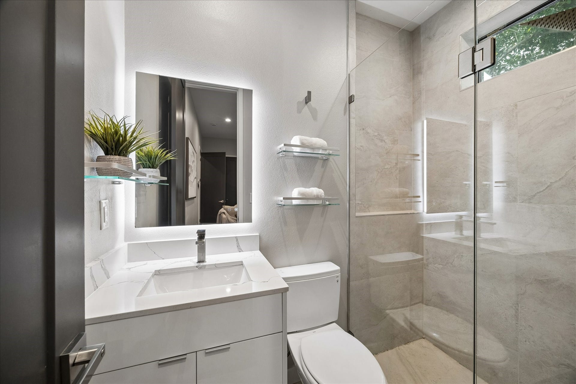607 Memorial Heights Drive, Houston, TX 77007 607 Memorial Heights Drive, Houston, TX 77007